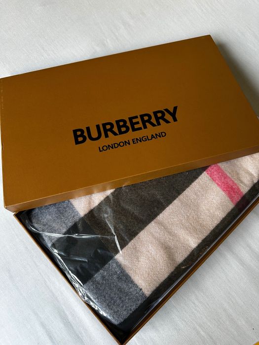 Cachecois lenço Burberry