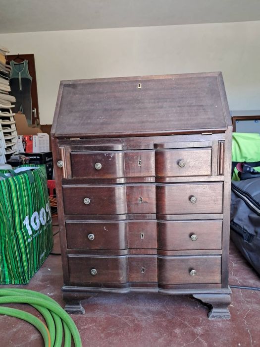Escrevaninha para oferecer