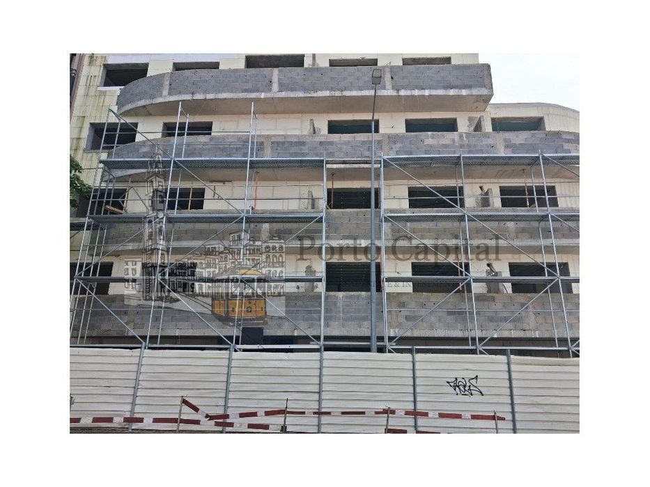 Excelente Apartamento T1, Na Senhora Da Hora Junto Ao Norte Shoping...