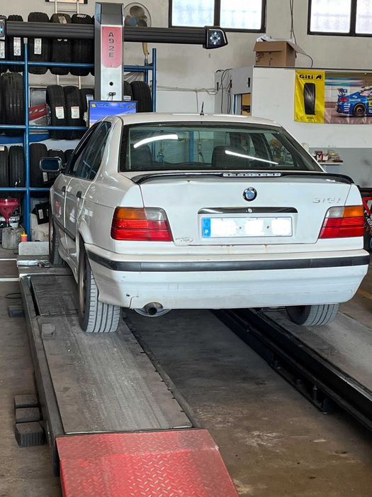 BMW 316i — 1991 — Conservado — 2 jogos de rodas — Inspeção até 11/27 - $ negociável