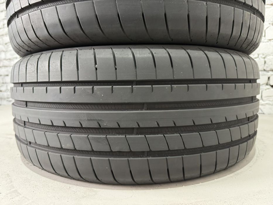 Літні шини Goodyear 245/45 R18
