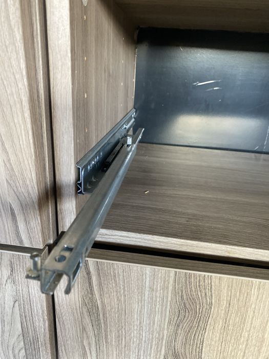 2 Gavetas e 2 portas gama Bestä ikea
