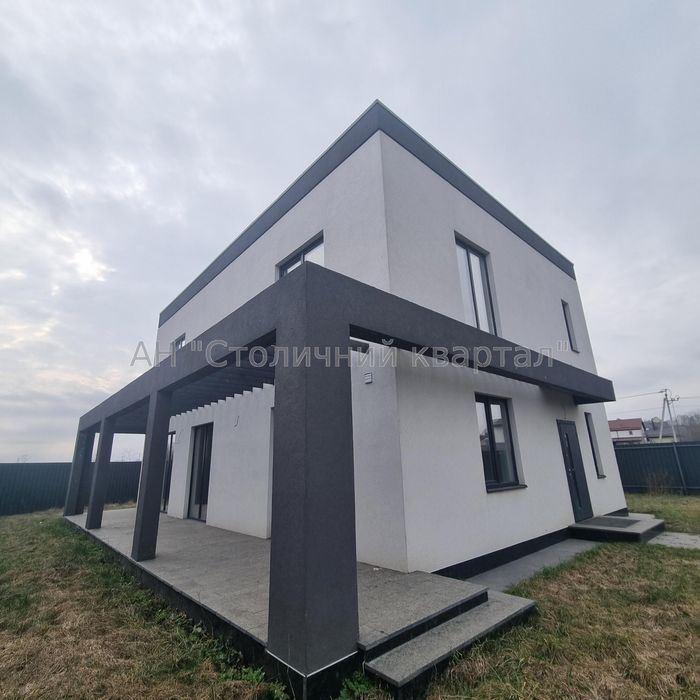 Продаж будинку з ремонтом та меблями у с. Гореничі