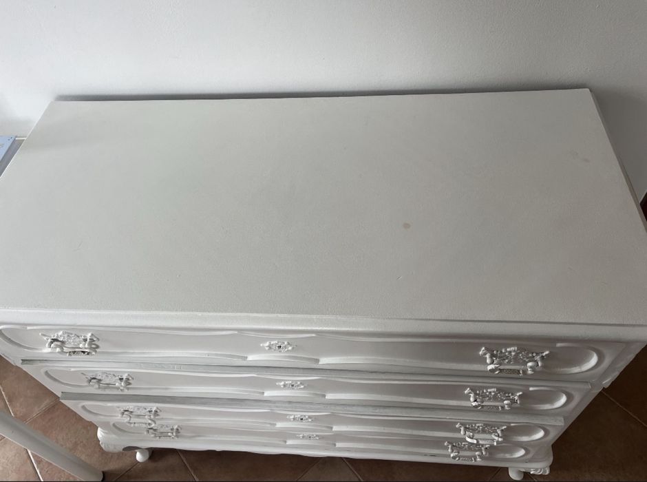 Comoda branca queen anne