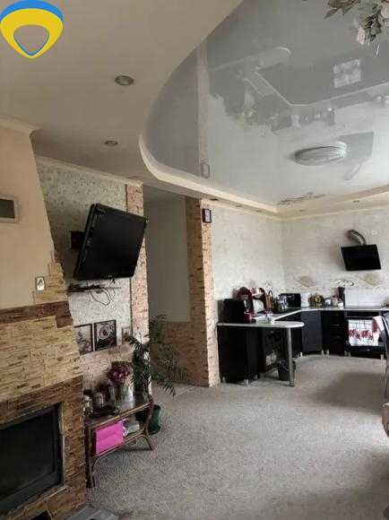 Просторный 4-комнатный дом в Фонтанке — залог комфортной жизни!