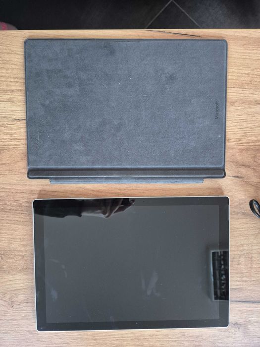 Surface Pro 6 używany stan bardzo dobry