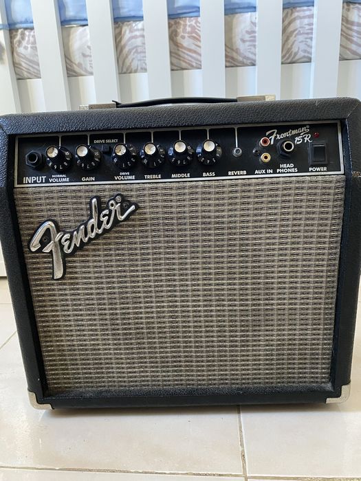 Amplificador Fender Frontman 15R
