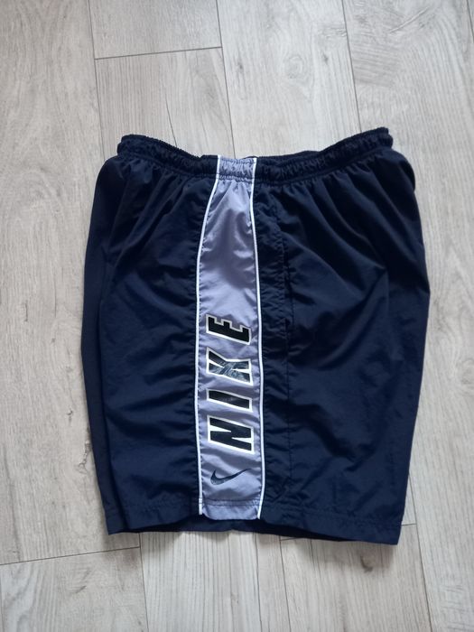 Продам шорты  Nike