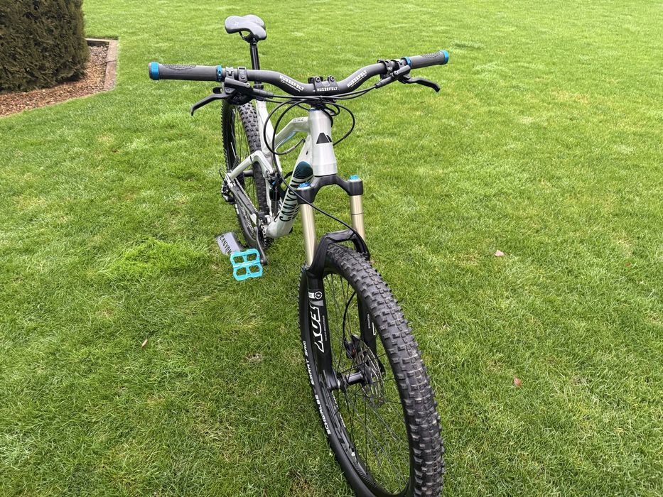 Canyon Spectral AL rower enduro full dh nie yt specialized trek cube