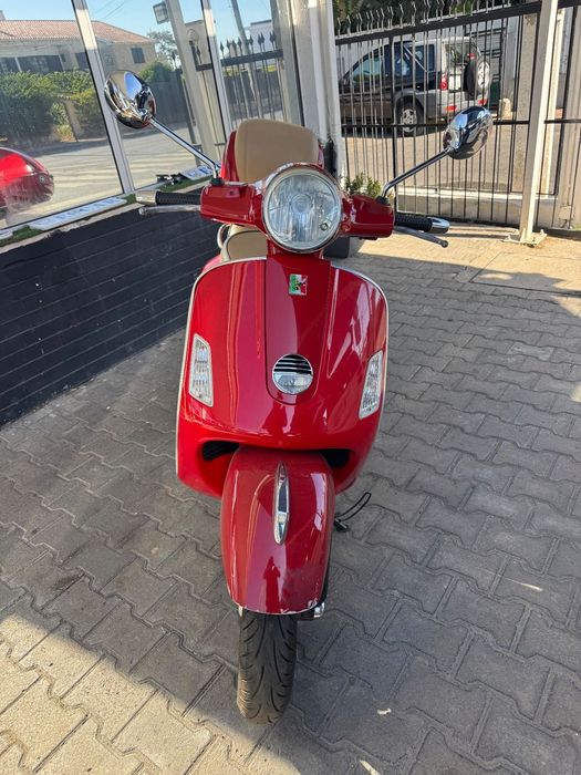 Vespa GTS Super