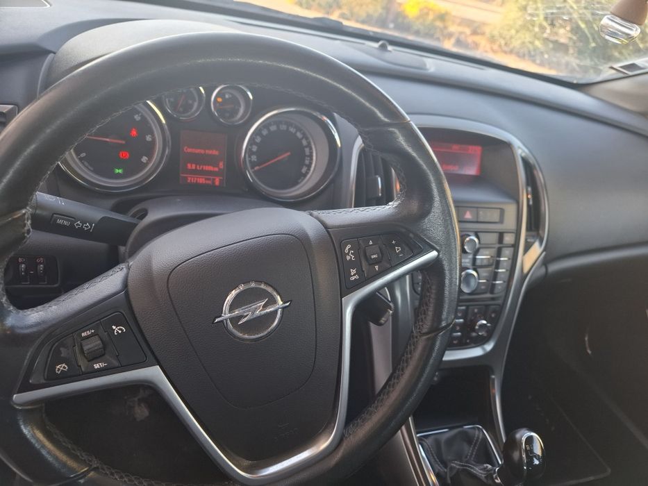 Opel astra 1.7 cdti 125 cv        217 mil kms
