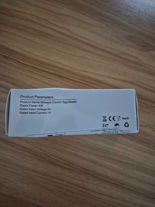 spieniacz do mleka.Bezprzewodowy elektryczny