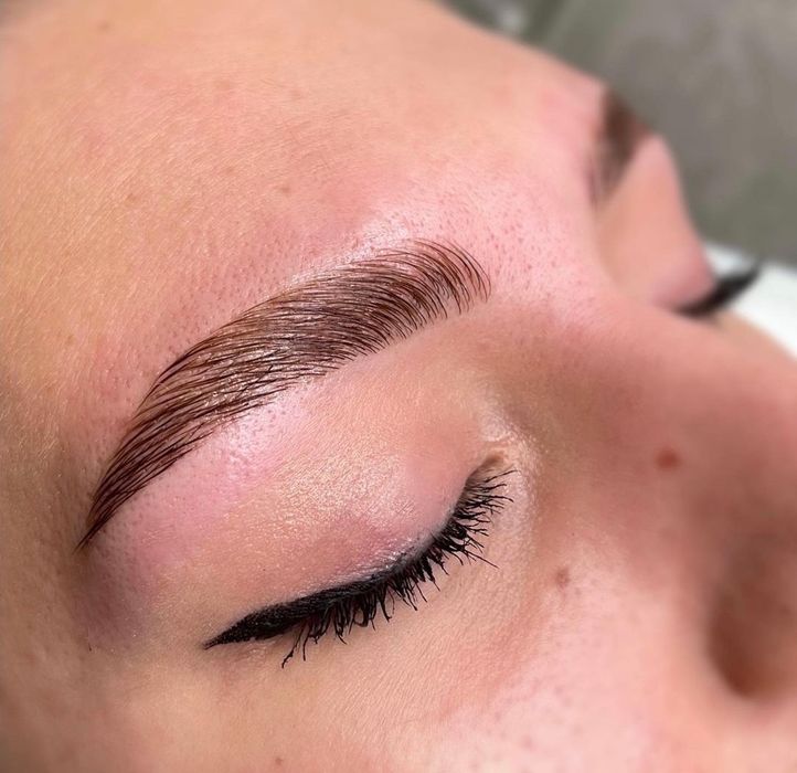 Ламінування вій та брів