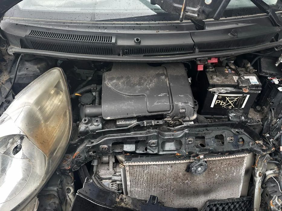 Toyota Yaris II 1.0 VVT-i de 2005 para peças