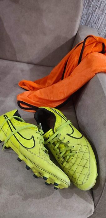 Футбольні бутси Nike