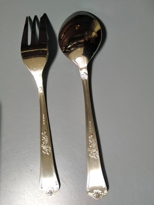 Conjunto de 12 Colheres e 12 Garfos de Doce