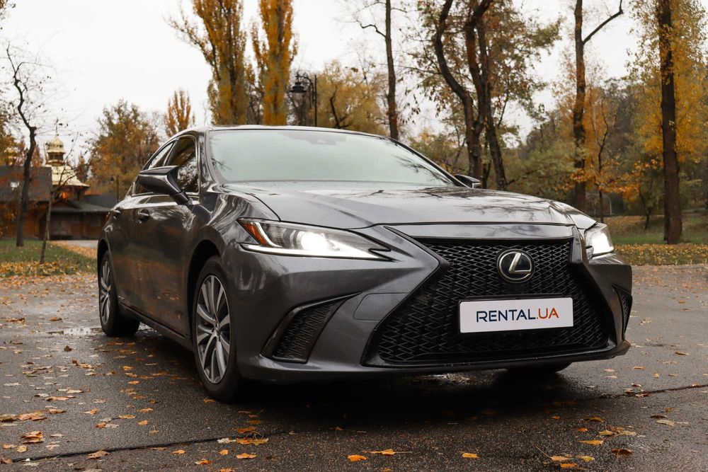 Прокат, аренда Lexus ES 300H посуточно, без водителя