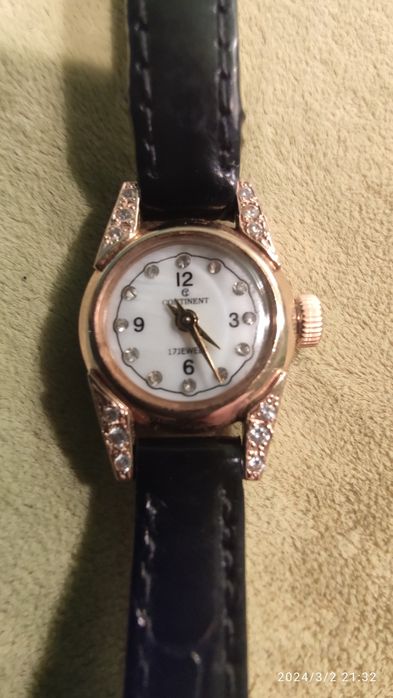 Золотые механические часы с механизмом