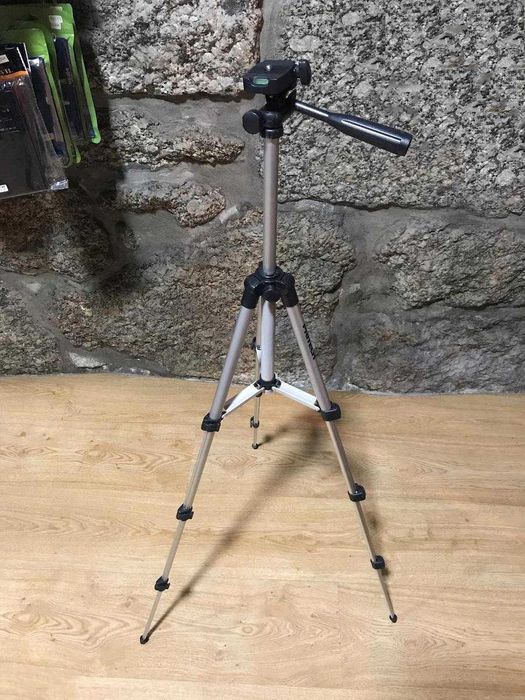 Tripé extensível para câmara fotográfica / telemóvel/ smartphone -NOVO