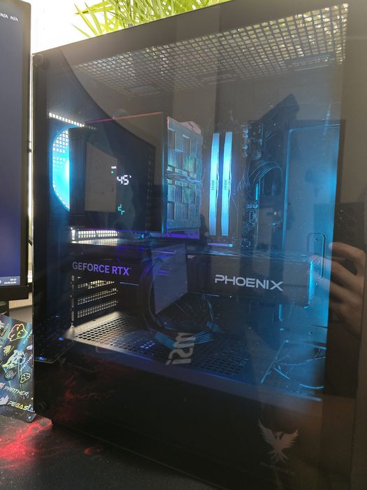 Komputer PC AMD Ryzen 7 7800X3D / 32 GB DDR5 / 1 TB / RTX 5070ti 16 GB