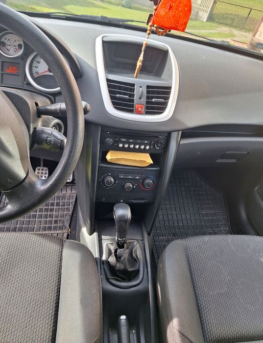 Peugeot 207 czarny 2010 LPG sprawny 1.4