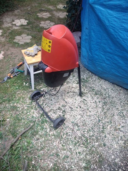 Rozdrabniacz power dewil  do gałęzi