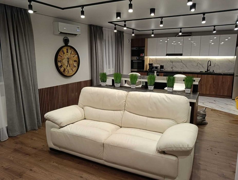 Власник квартира апартаменти з дизайнерським ремонтом