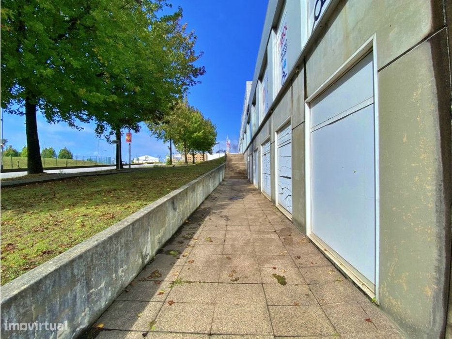 Espaço para restauração na Zona Industrial da Maia