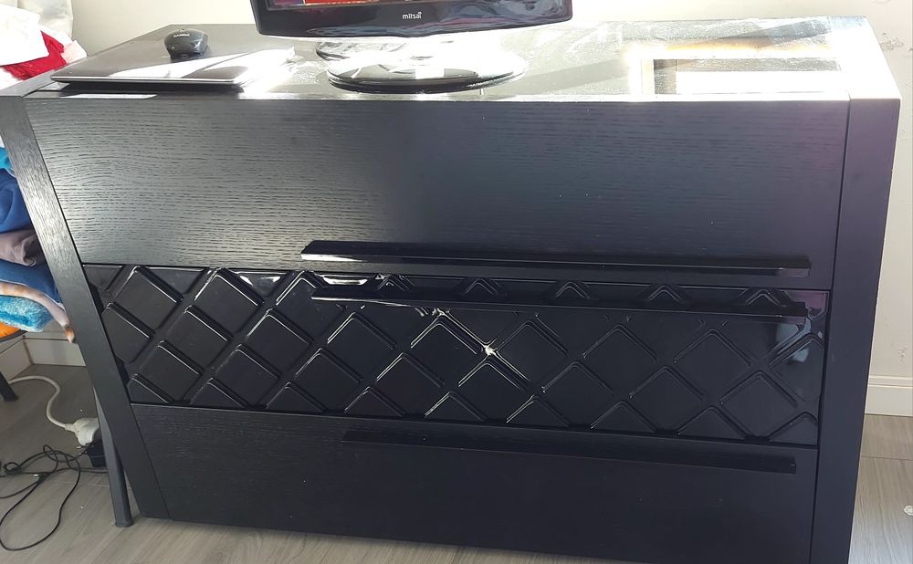 Quarto completo preto