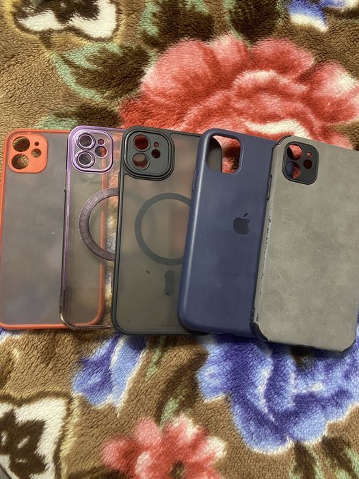 Продам чохли  для 11 айфона всі 5 за ціною одного