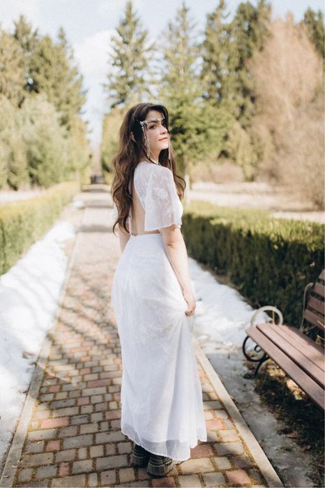 Весільна сукня біла