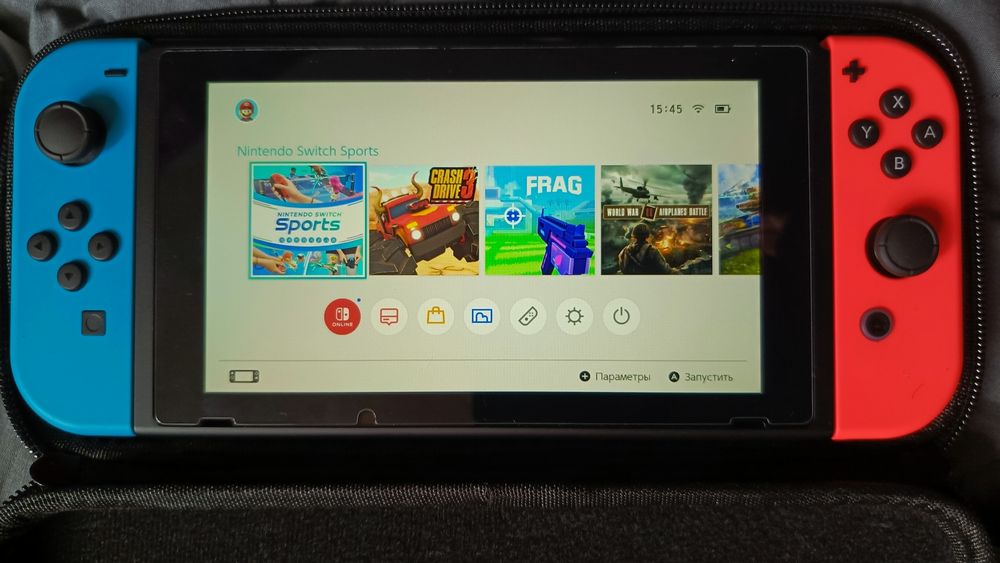 Ігрова приставка Nintendo switch у кейсі +3 пари джойстиків