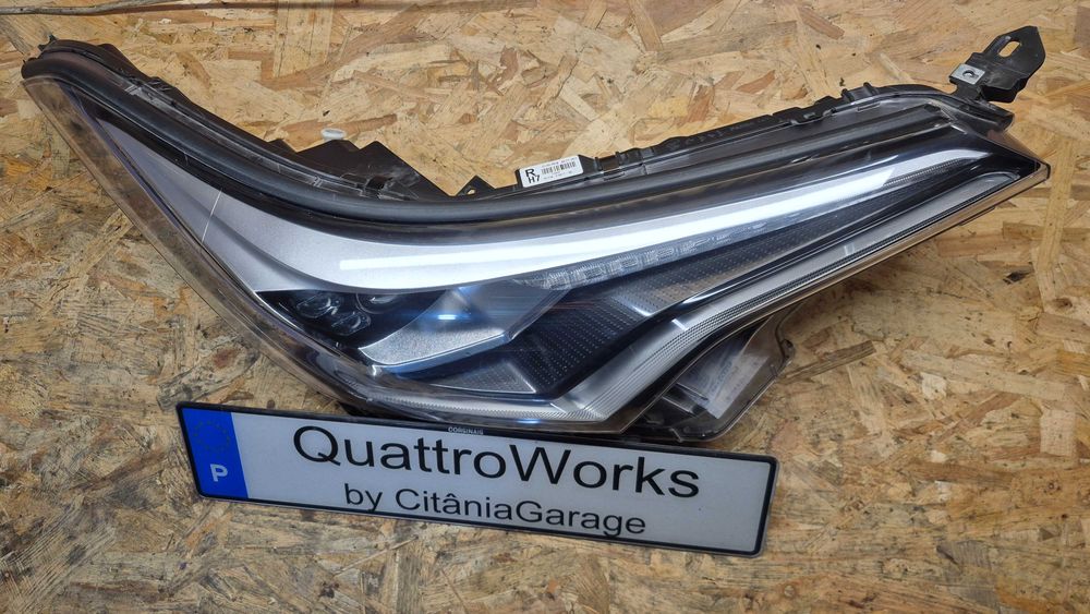 Otica Farol Direito Toyota C-HR X10 X50 2016 a 2024 Ref. 81110F4071 FULL LED Original