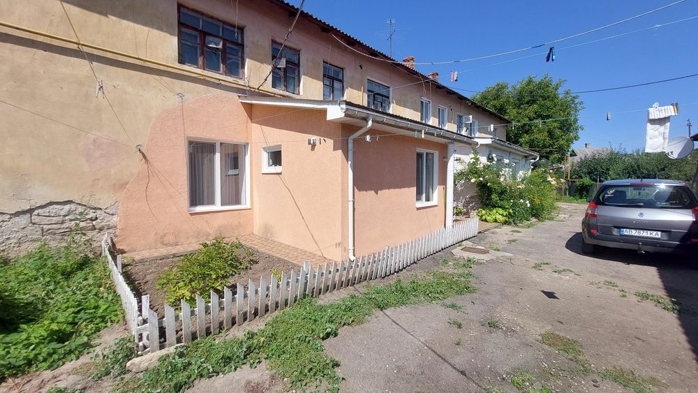 Продам 2-кімнатну квартиру. Вул.Коцюбинського,50.