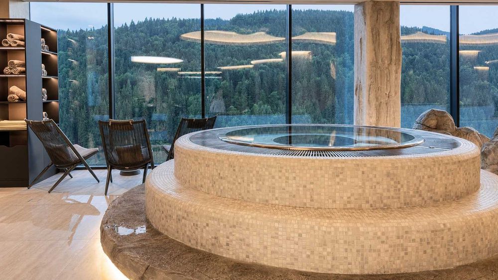 Статусна нерухомість у центрі Буковелю - готель GLACIER PREMIUM APARTMENTS. Вихід на спуск 14