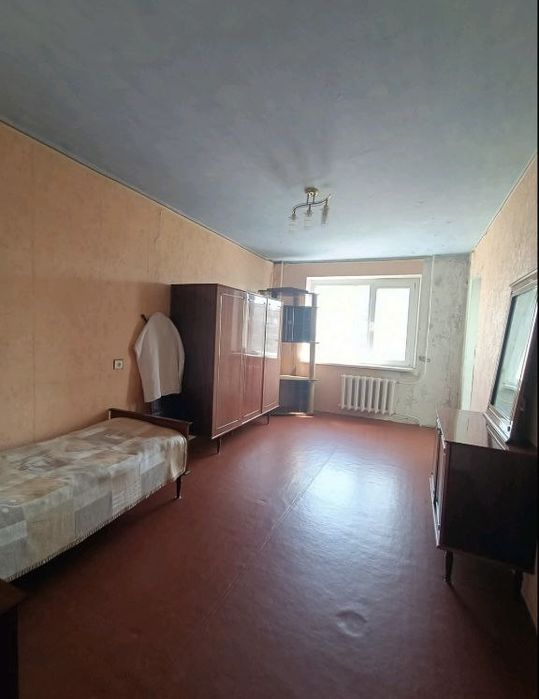Продам 1 кімнатну квартиру проспект Миру 39( 95 квартал ).
