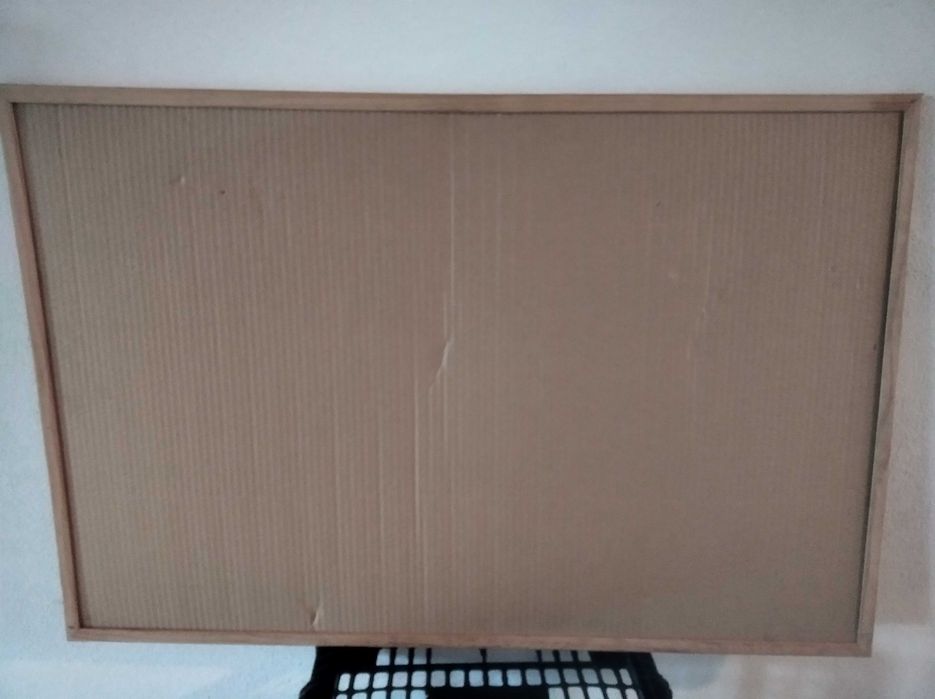 Quadro de cortiça 90 x 60 cm Staples