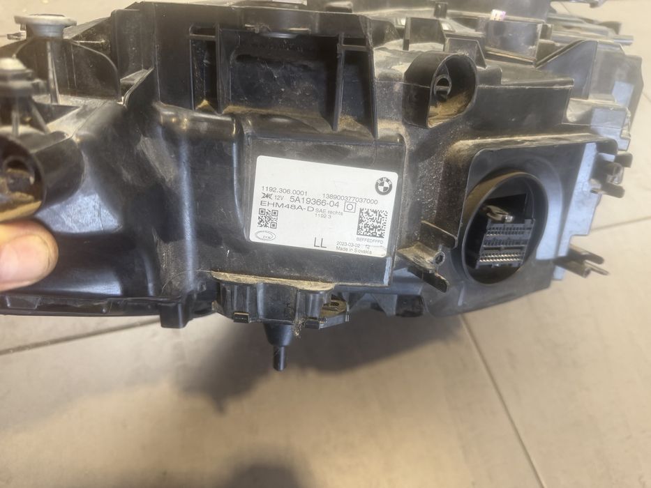 Farol direito bmw  I4 5A19366-04