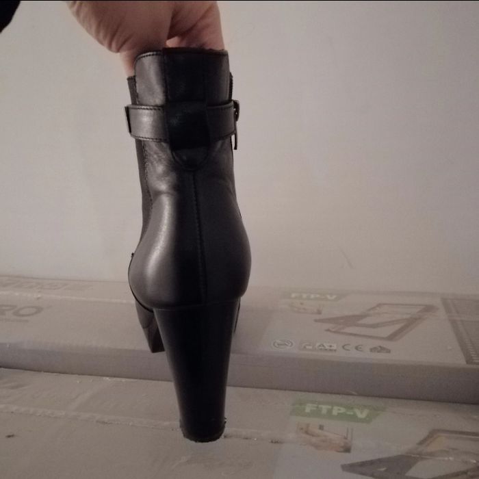 Skórzane botki Lasocki