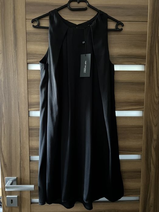 Nowa czarna sukienka Top Secret r. 36