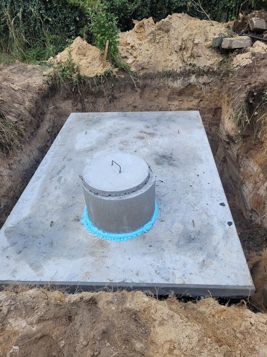 USŁUGI MINIKOPARKA 2 i 3 Tony koparkoładowarkąWywrotką Wiertnicą Przys