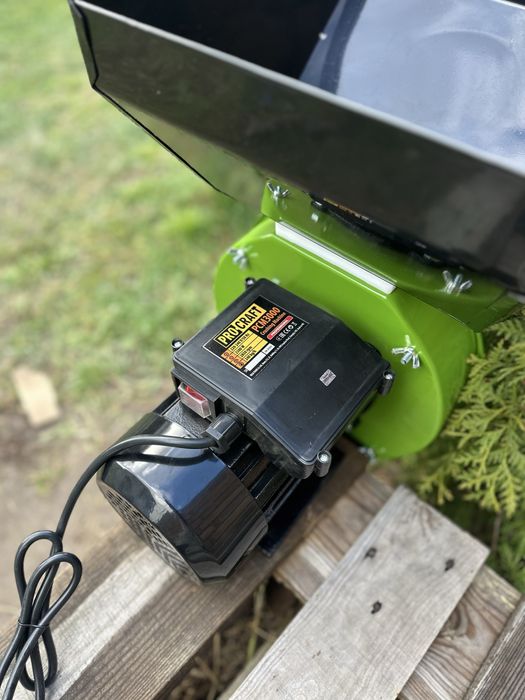 Кормоподрібнювач дку Procraft Pcm 3000 2.5кВт металічний бункер