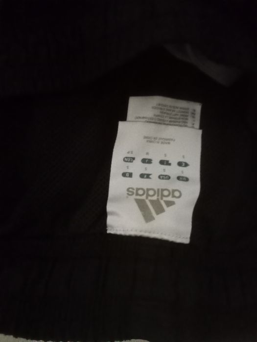 Calções desporto adidas