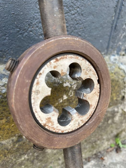 Продам плашки (лєрки) з тримачами нові