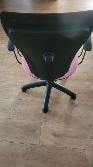 Krzesło Ministyle kotek w kocu
