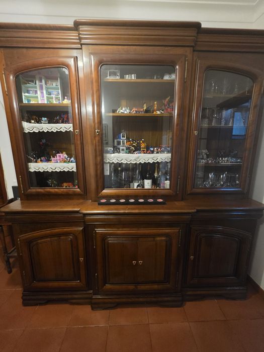 Louceiro e aparador cerejeira