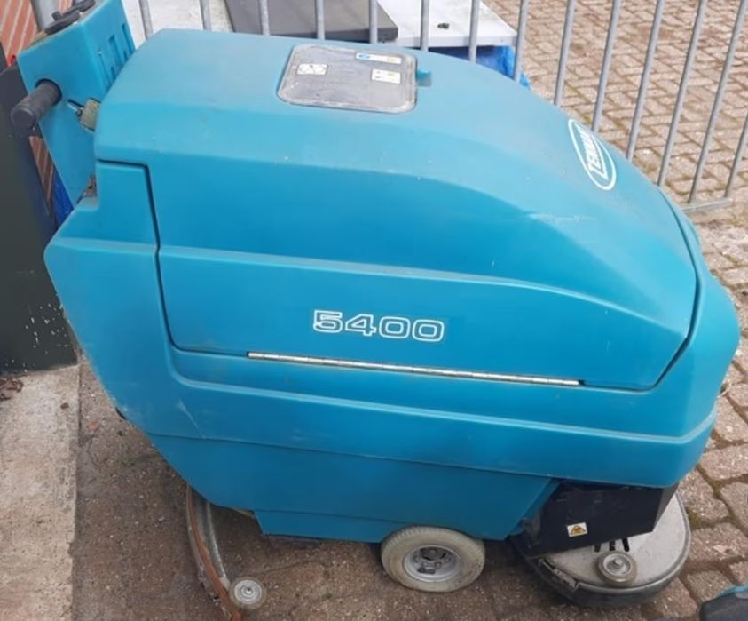 Lavadora aspirador tennat 5400