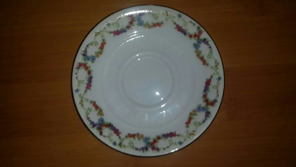 Піали, чашки, блюдця