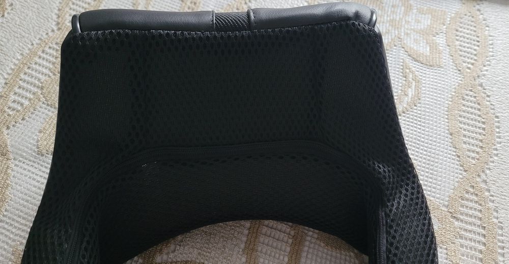 Zagłówek samochodowy