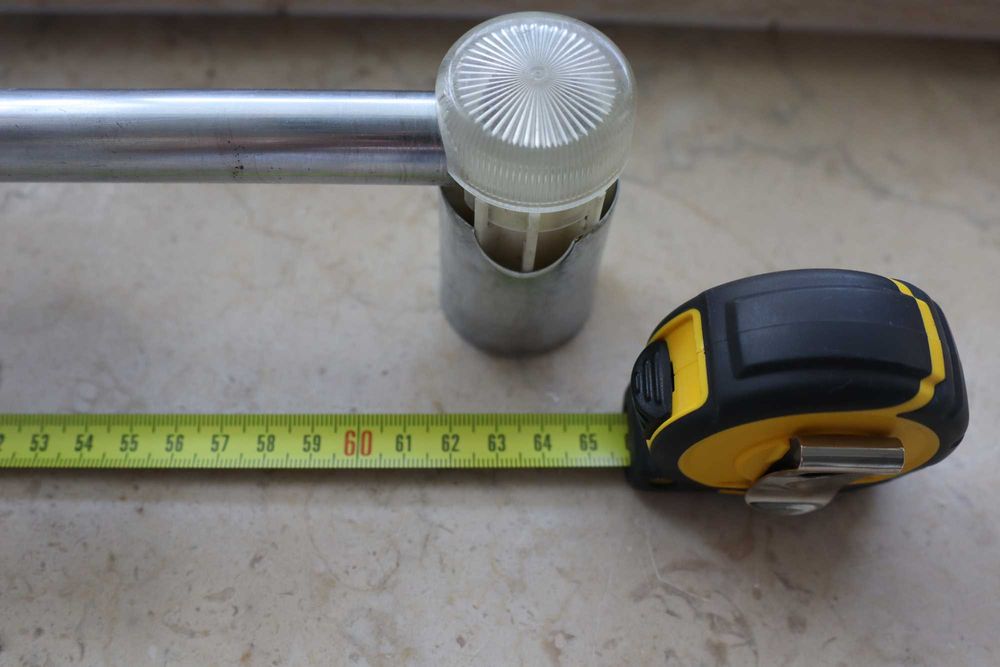 Torneira e suporte de duche (bom material)